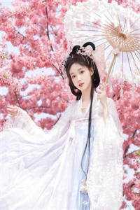 尹惟楚是男是女