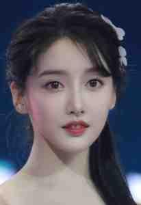 女主叫林深深