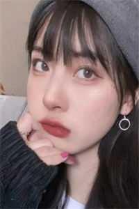 主角叫白苏苏的
