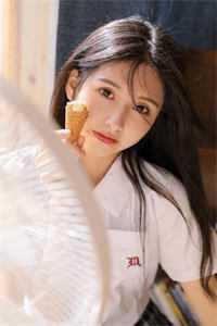 谨言 李谨言