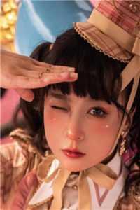 女主角叫云洛溪的