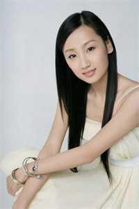 严莉莉表演者