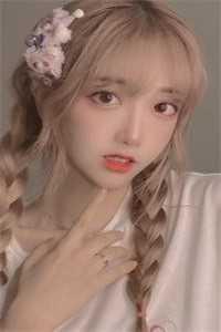 女主角叫傅蓉的