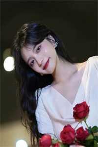 女主唐佳