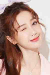 女主叫李桐