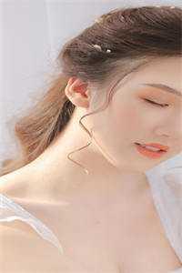 孟刚的老婆