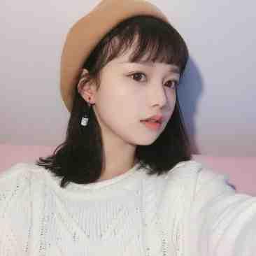 女主叶倩文的