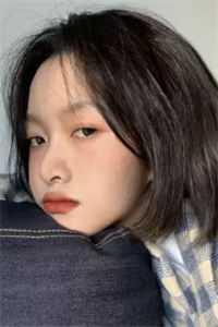 女主角小白的