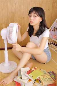 演员张皓然