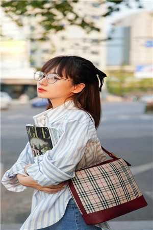 茅腾什么时候升的主任