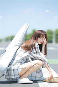女主人公叫白洛瑶的