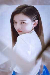 艾蕾娅莱恩佐