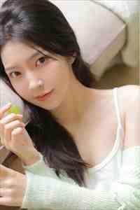 季妄臣梨梨